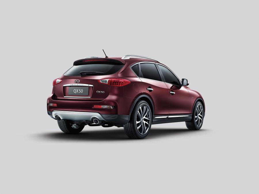  Infiniti QX50 3.7 2015 года  (фото 2 из 10)